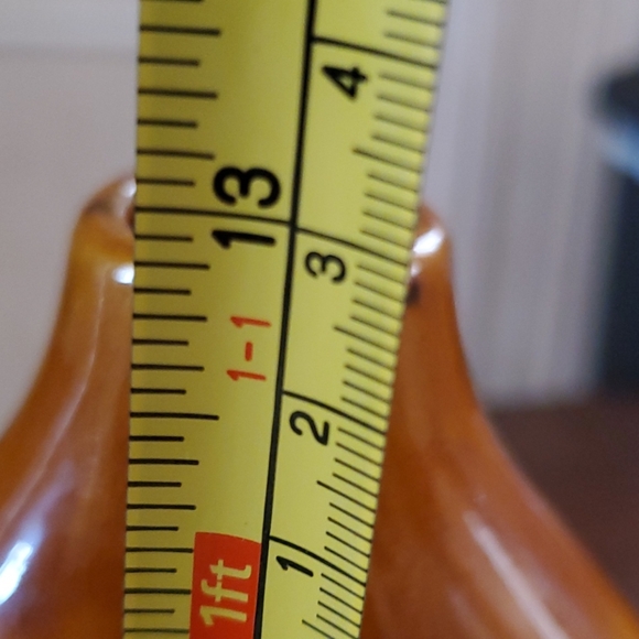 DECORATIVE CERAMIC  VASE - Picture 6 of 9